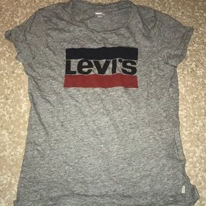 Cute Levi’s Jeans Tshirt